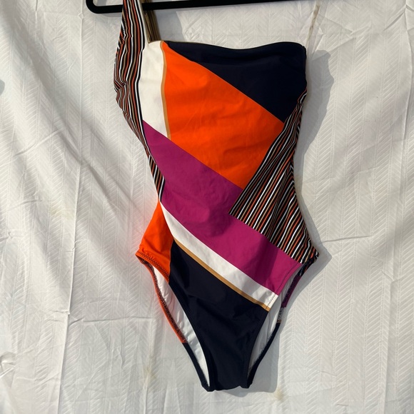 🆕. Gottex Multicolor One-Shoulder Swimsuit.  8.   Excellent quality. Nordstrom - Picture 1 of 7